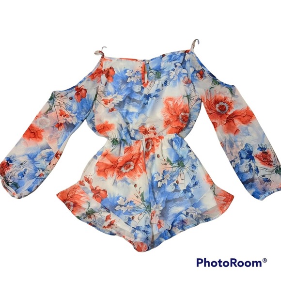 Peach Love California Floral Shorts Romper Size Small - Picture 4 of 4